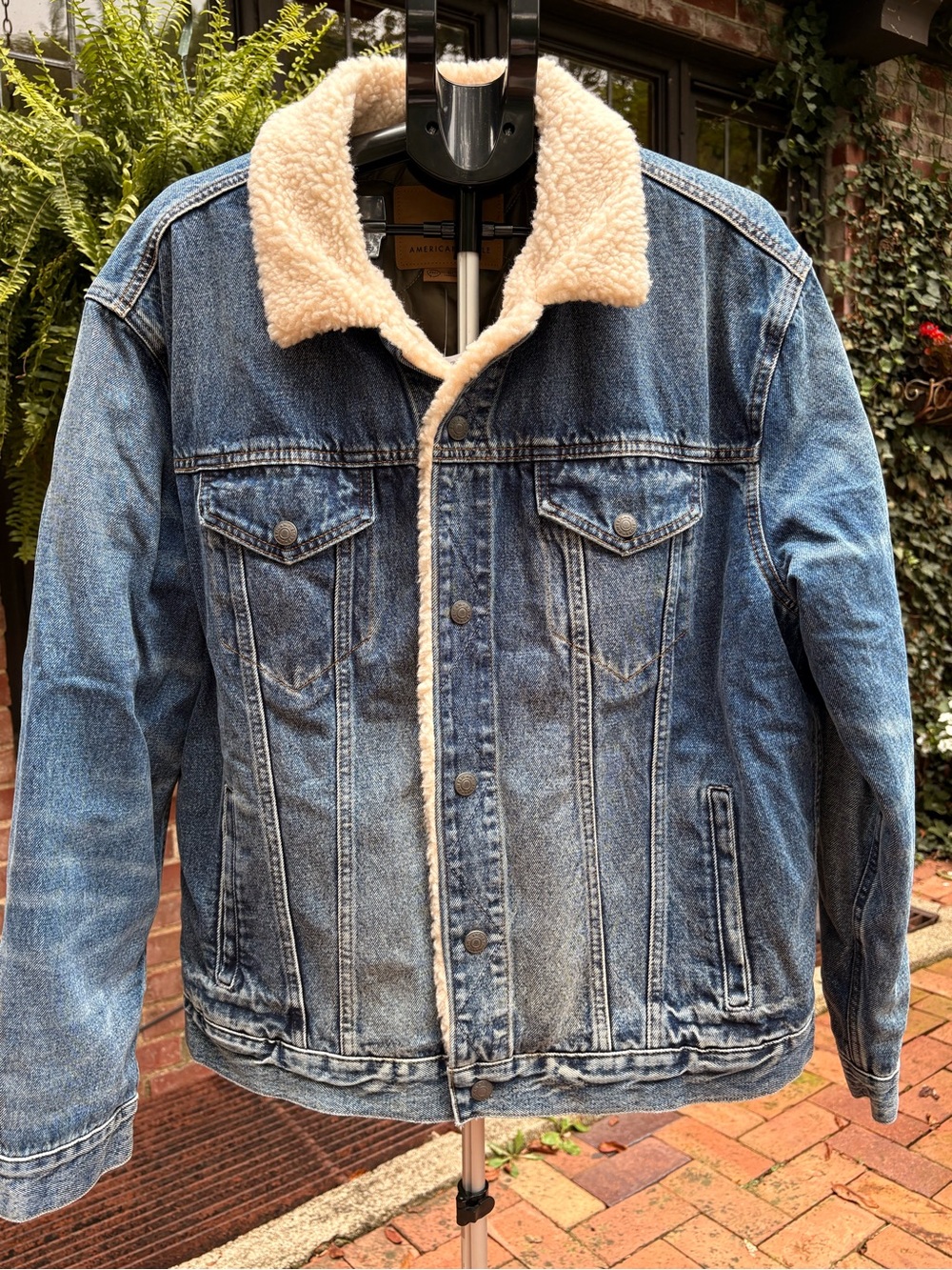 NWT American Eagle Sherpa Lined Denim Trucker Jacket XL Mens